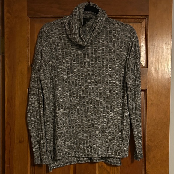 Banana Republic Other - Banana Republic Textured Charcoal Turtleneck Sweater, Small